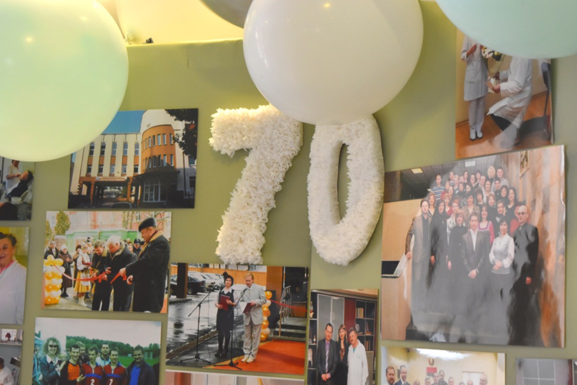 Профсоюз медиков поздравляет с 70-летием Гомельскую областную стоматологическую поликлинику