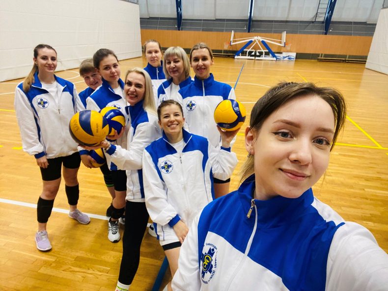Команда Речицкой ЦРБ представляет Гомельщину на Чемпионате по волейболу среди женщин на призы Белорусского профсоюза работников здравоохранения 