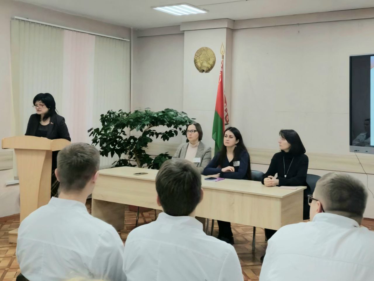 В Мозырском медколледже старшекурсникам рассказали о правах и гарантиях молодых специалистов